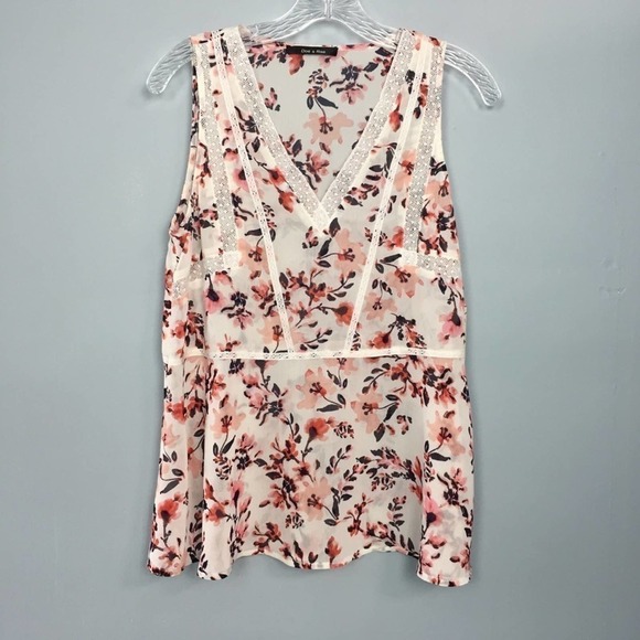 DOE & Rae Lace Detail Floral V-Neck Tank Top Sheer Blouse Women’s S Cream Pink - Picture 1 of 12